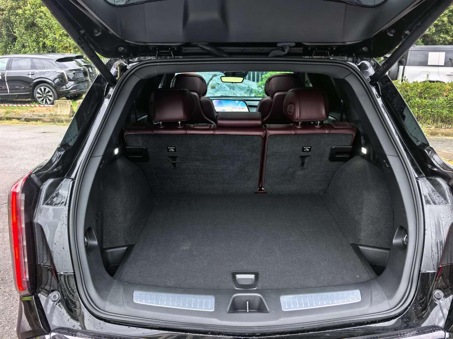 Cadillac XT5: фотография 14 из 16