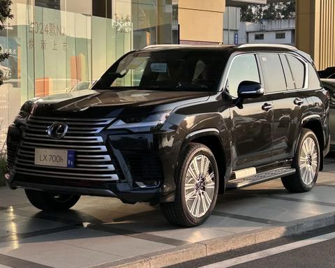 Lexus LX