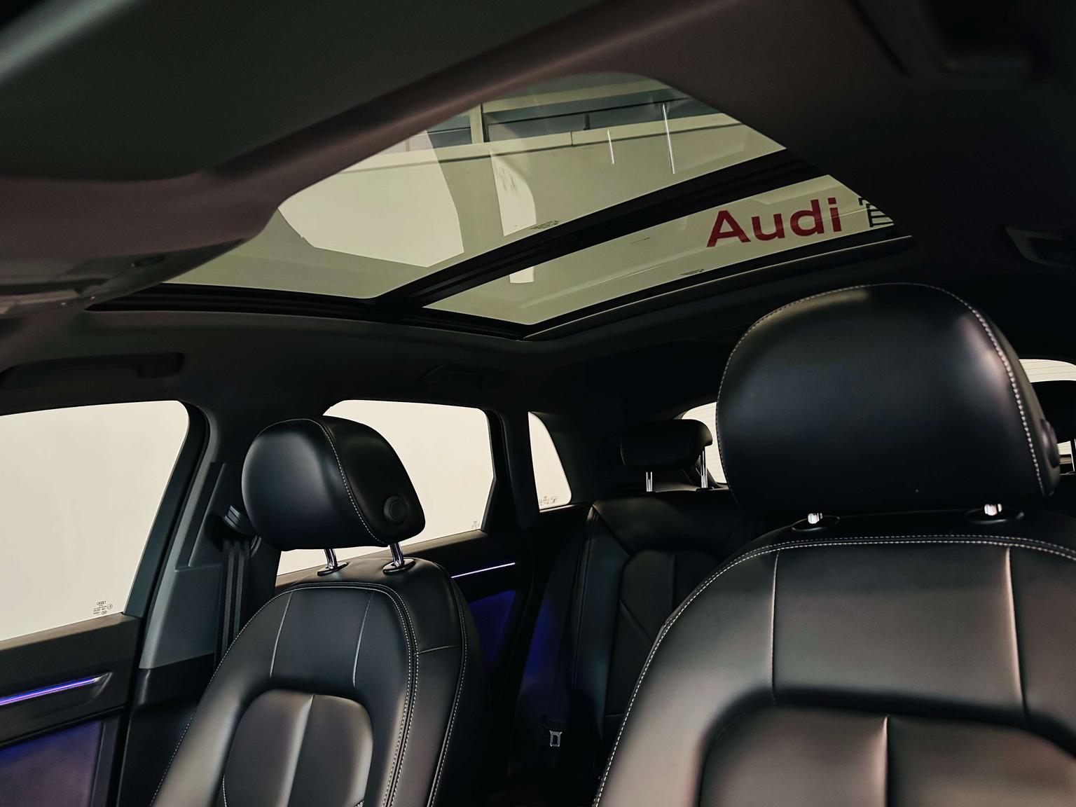 Audi Q3: фотография 12 из 16