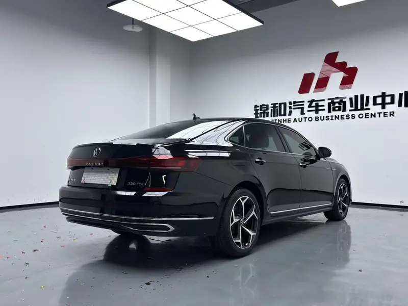 Volkswagen Passat — фото 6