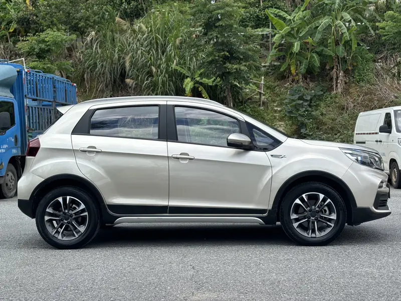 Geely Vision X3 — фото 8