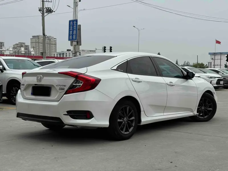 Honda Civic — фото 2