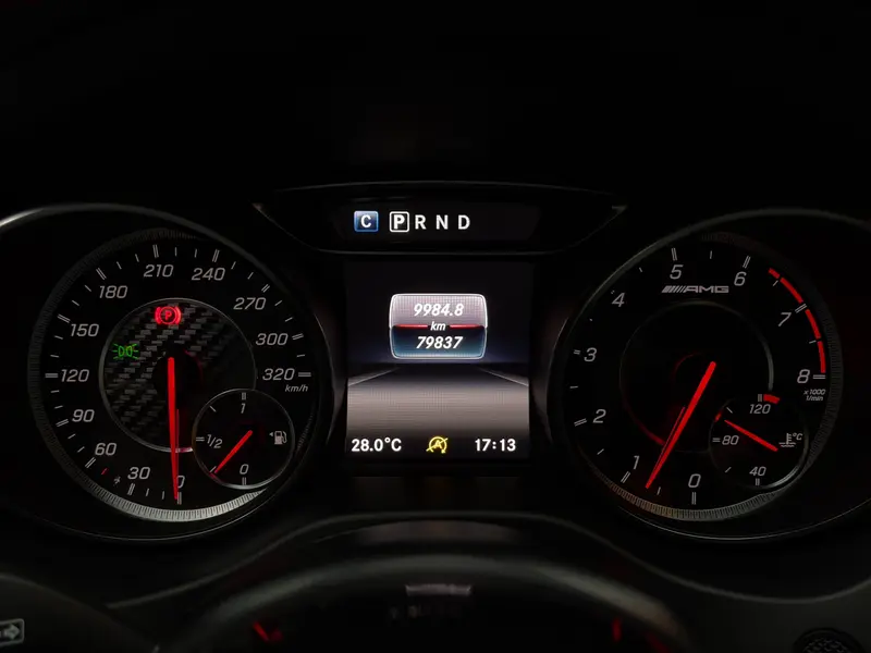 Mercedes-Benz CLA AMG — фото 7
