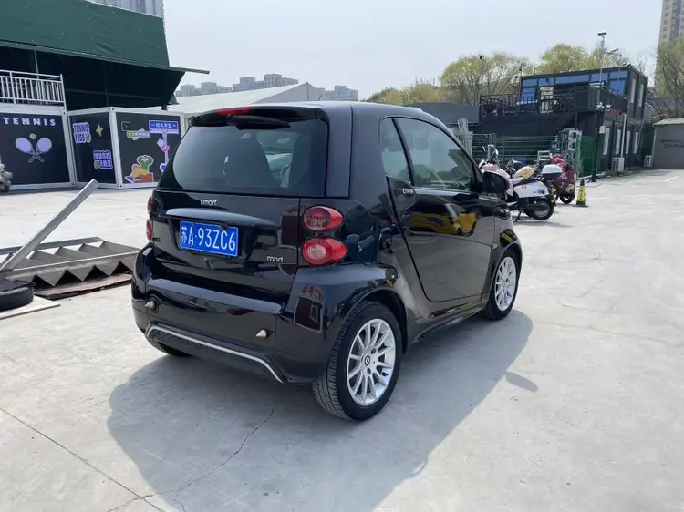 Smart fortwo 1.0 MHD Special Edition — фото 6