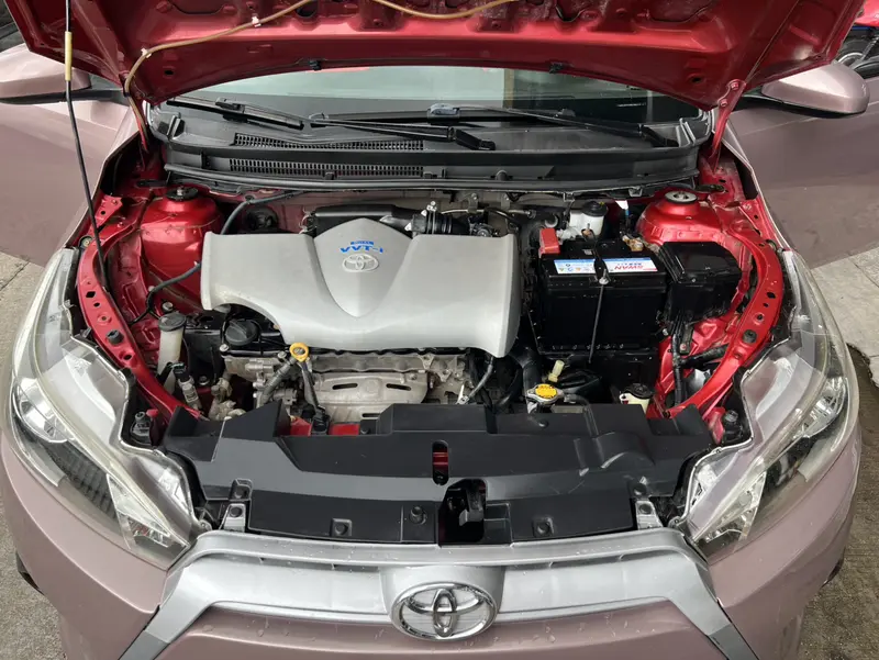 Toyota Yaris L — фото 10