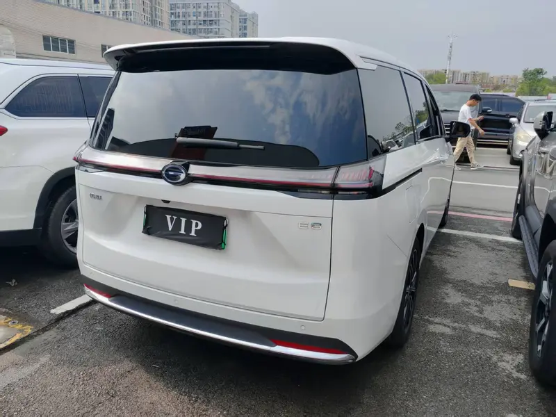 GACTrumpchi GAC Trumpchi E 8 PHEV 2.0 AT K 150km MAX — фото 5