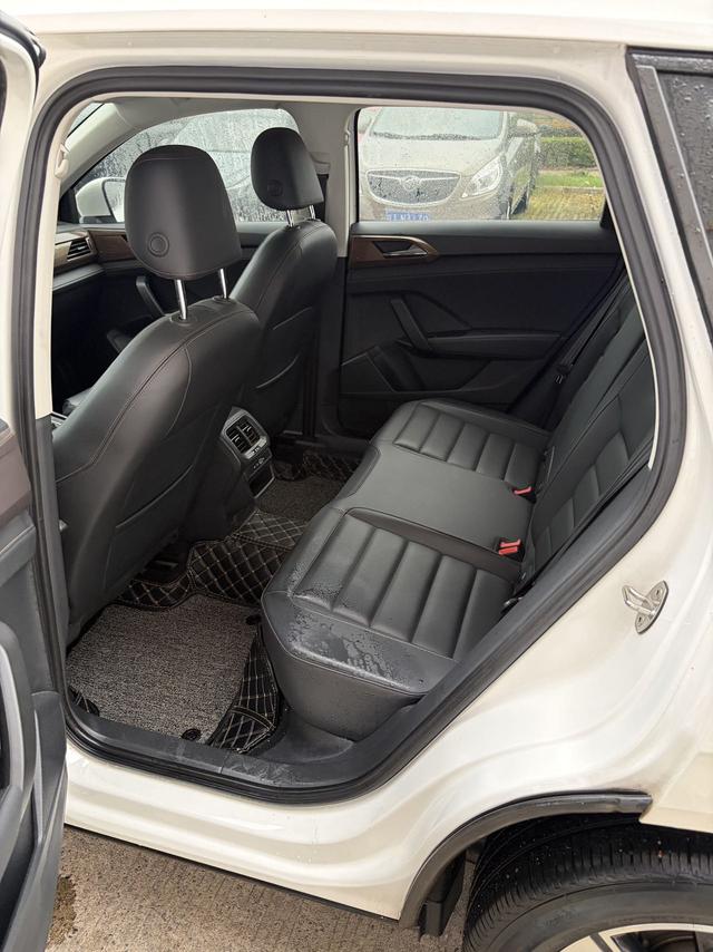 Volkswagen Tuyue id 4392173 из Китая 9