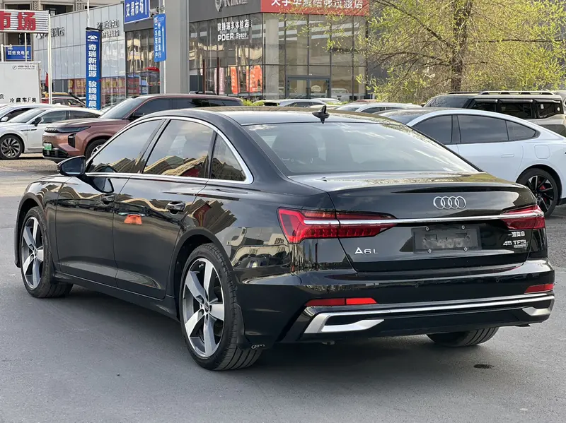 Audi A6L — фото 4