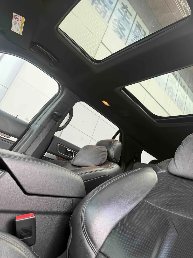 Ford Explorer 2.3 T Elite — фото 10
