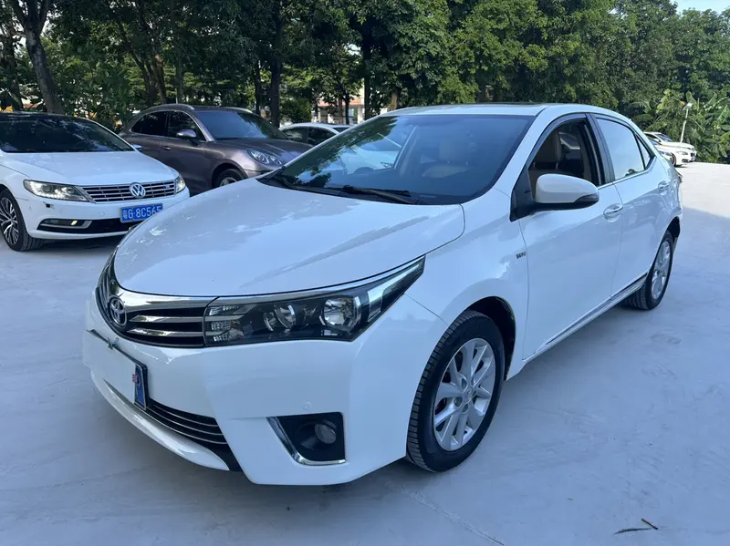 Toyota Corolla — фото 1