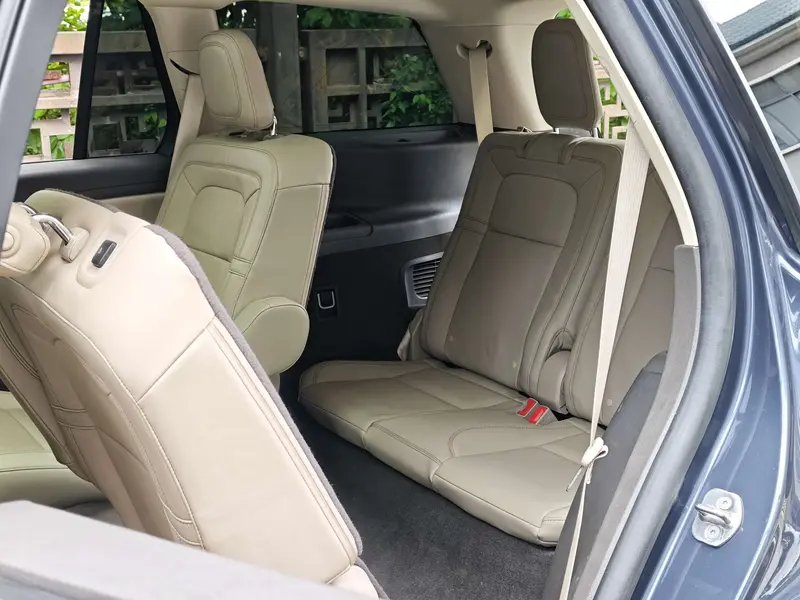 Lincoln Aviator — фото 13