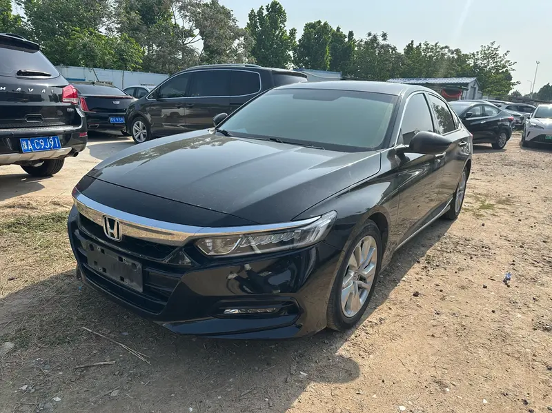Honda Accord — фото 1