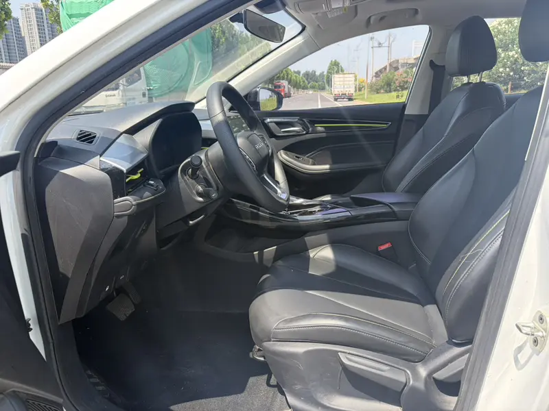 Roewe i 5 1.5 L CVT — фото 12