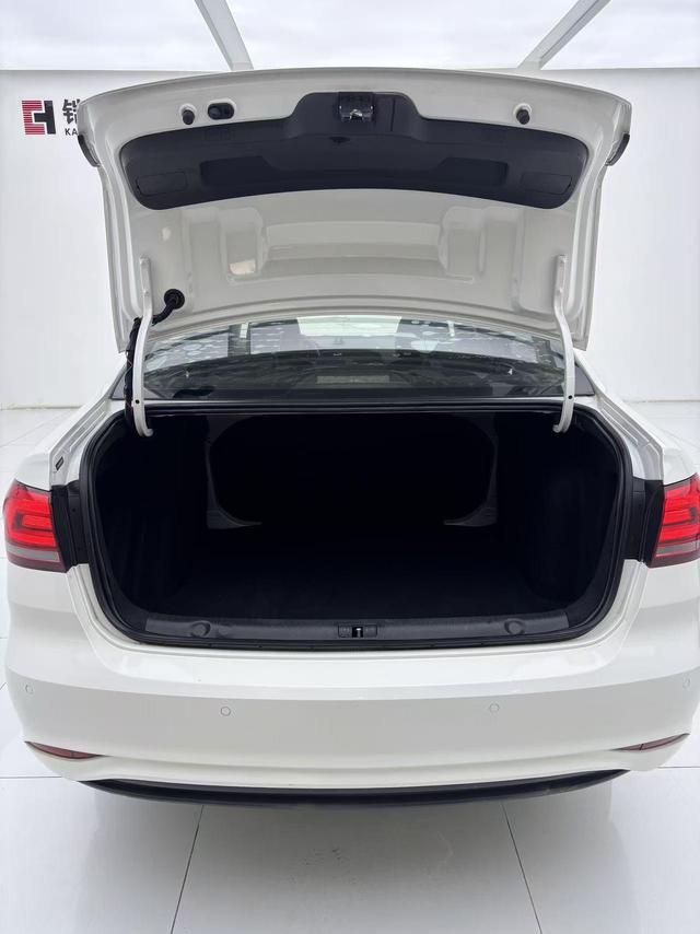 Volkswagen Lavida id 4392044 из Китая 15