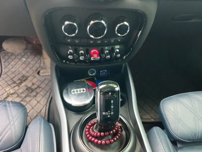 MINI CLUBMAN 2.0 T COOPER S — фото 14