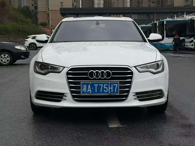 Audi A6L — фото 2