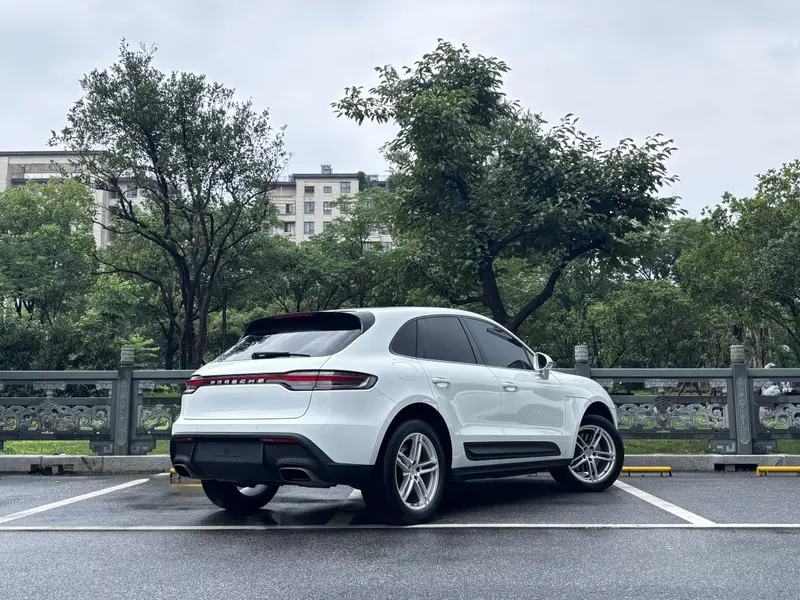 Porsche Macan — фото 5