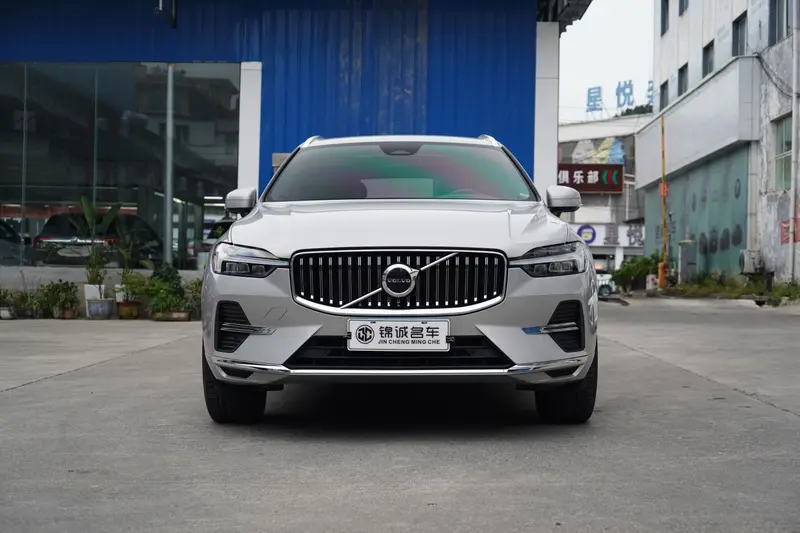 Volvo XC60 — фото 2