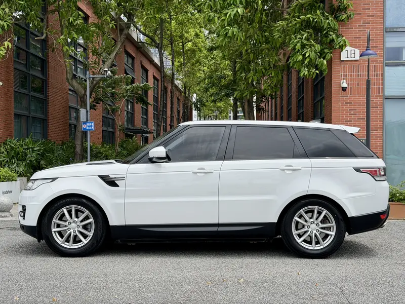 Land Rover Range Rover Sport 3.0 V6 SC SE — фото 4