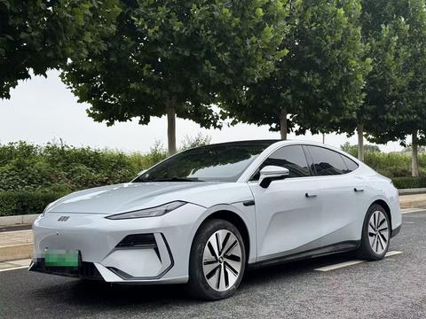 Geely Galaxy E8