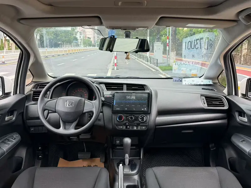 Honda Fit — фото 6