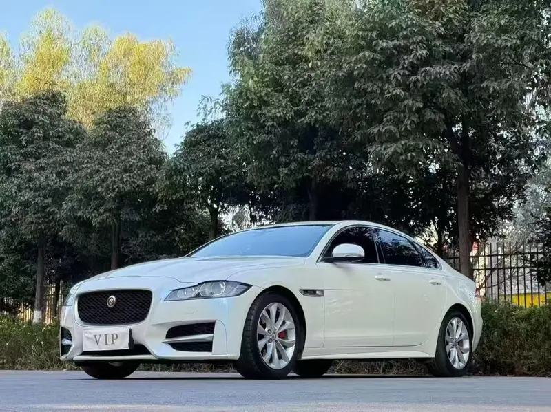 Jaguar XF 2.0 T