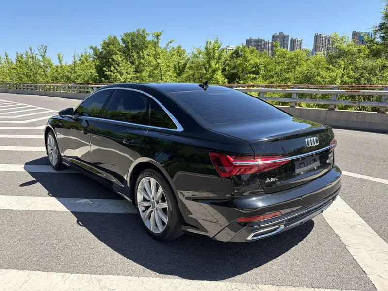 Audi A6L — фото 5