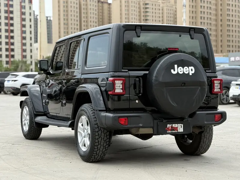 Jeep Wrangler — фото 4