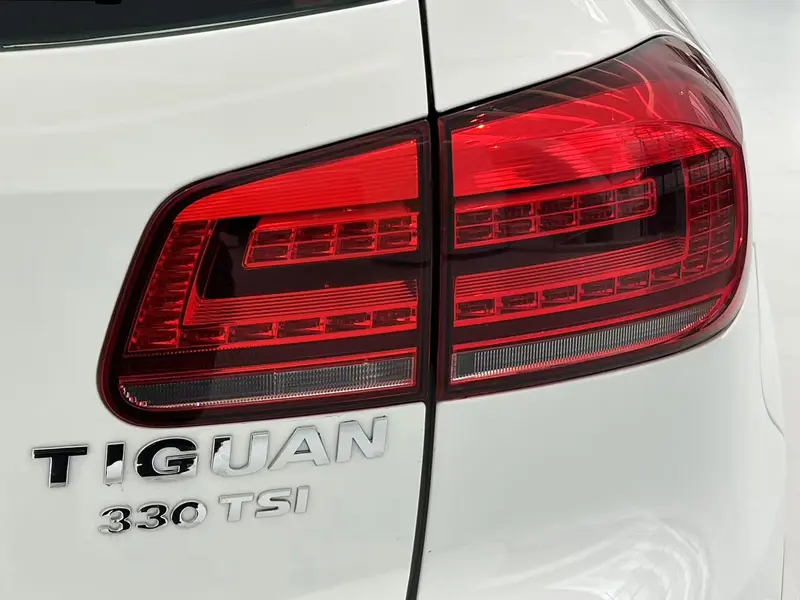 Volkswagen Tiguan — фото 9