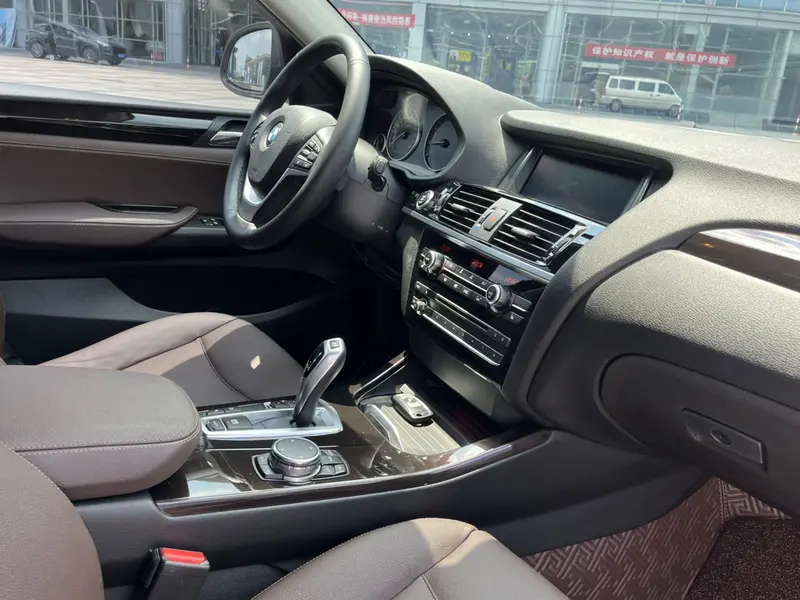 BMW X4 xDrive20i X — фото 7