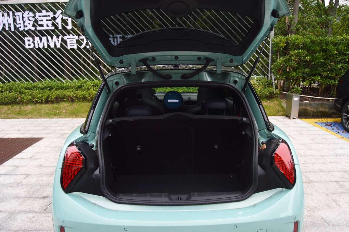 MINI: фотография 8 из 15