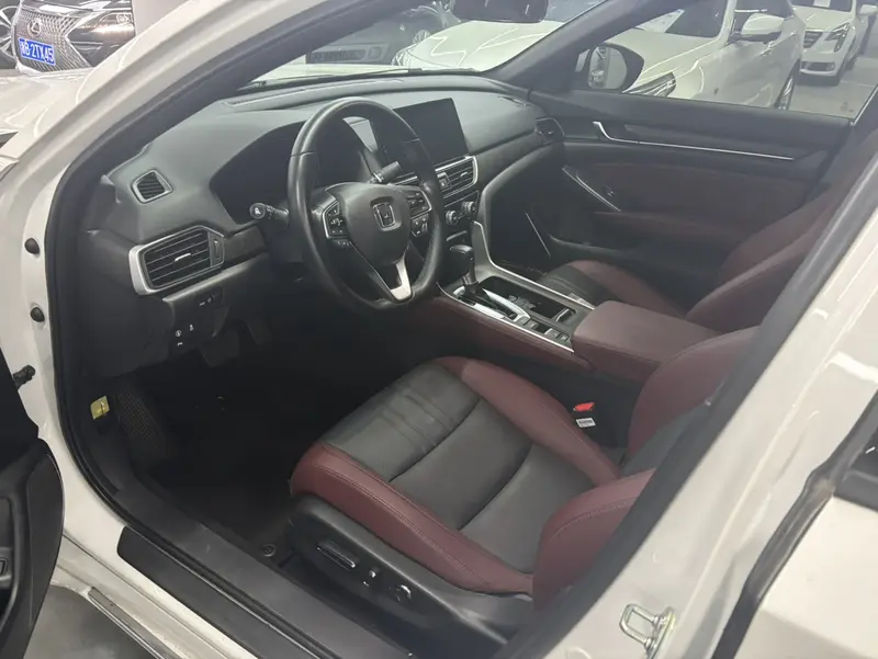 Honda Inspire — фото 10