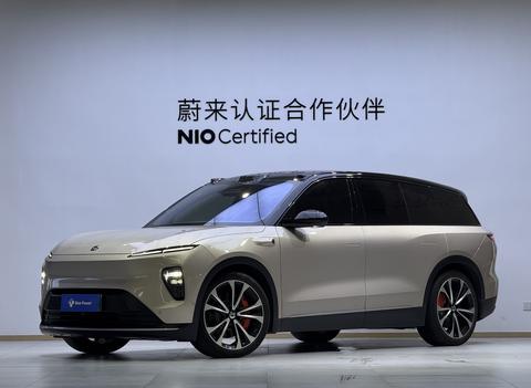 Nio ES8