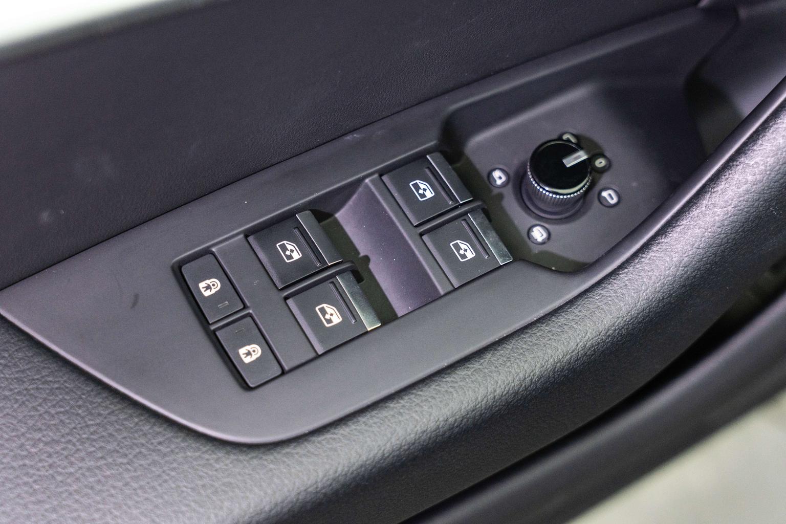Audi A6L: фотография 15 из 24