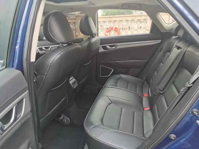 Geely Emgrand GS — фото 12