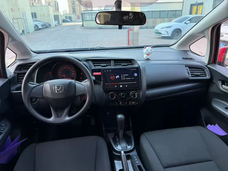 Honda Fit — фото 7
