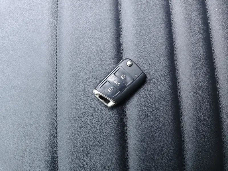 Volkswagen Sagitar 280 TSI DSG — фото 13