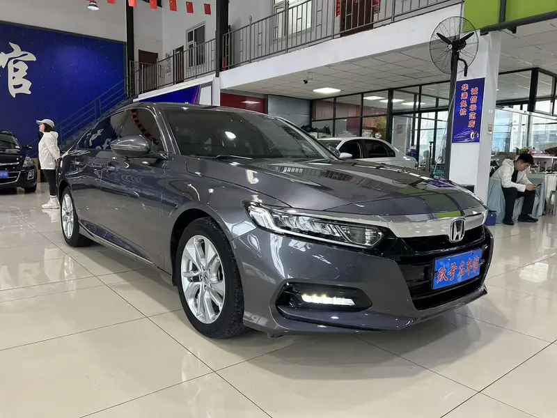 Honda Accord — фото 3