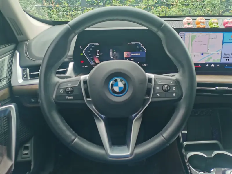 BMW iX1 xDrive30L X — фото 8