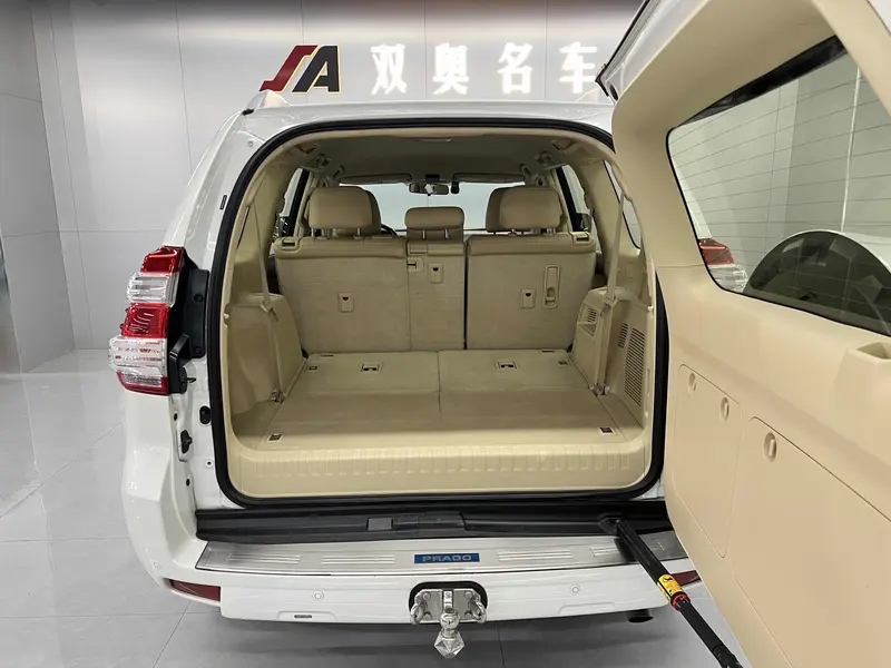 Toyota Prado — фото 15