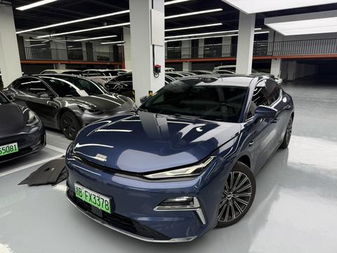 Geely Galaxy Starshine 8 PHEV