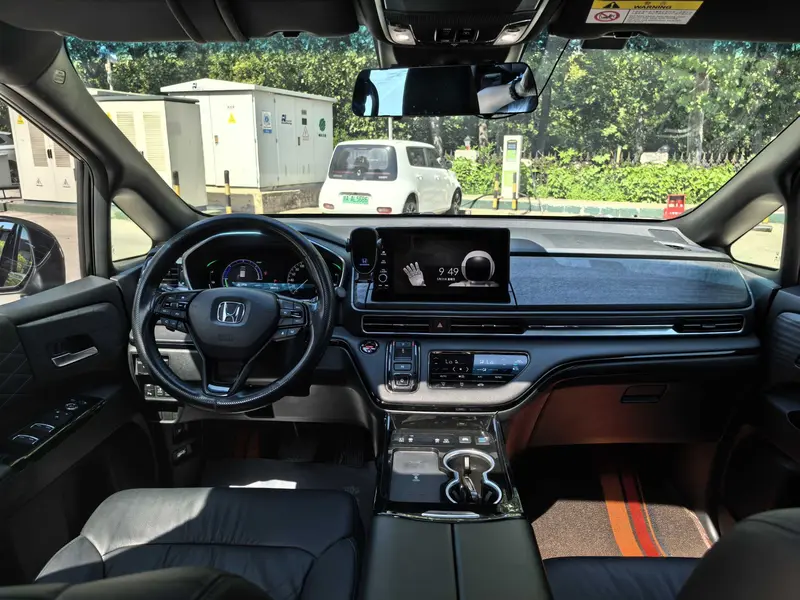 Honda Elysion 2.0L e:HEV люкс — фото 8