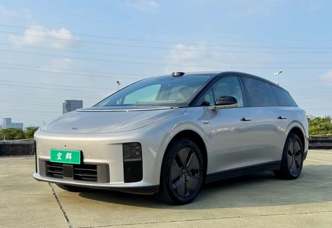 Li Auto i6, 2025 год