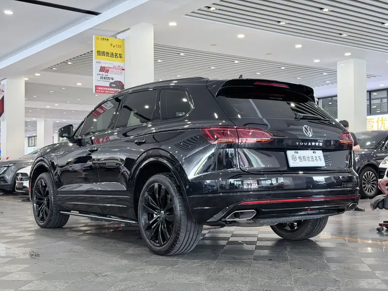 Volkswagen Touareg 3.0 TSI — фото 3
