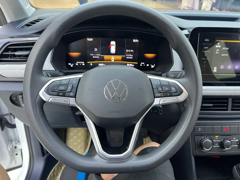 Volkswagen Tharu — фото 10