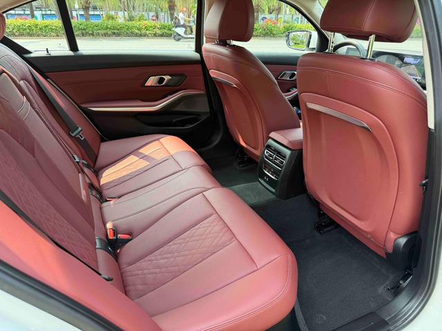 BMW 3 series id 4387306 из Китая 15