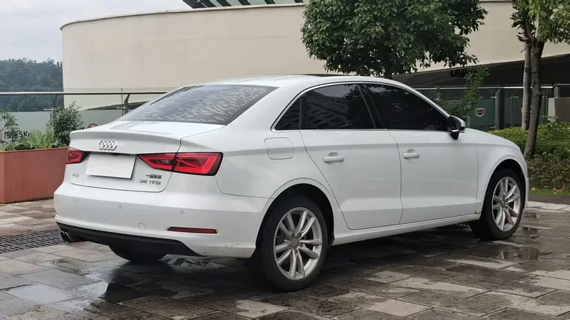 Audi A3 Limousine 35 TFSI — фото 7