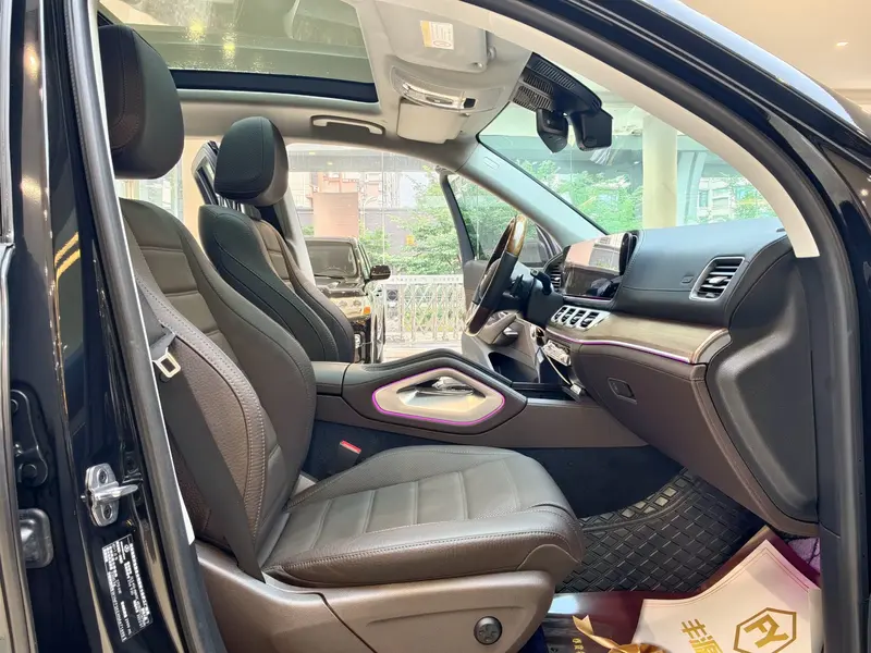 Mercedes-Benz GLS — фото 18