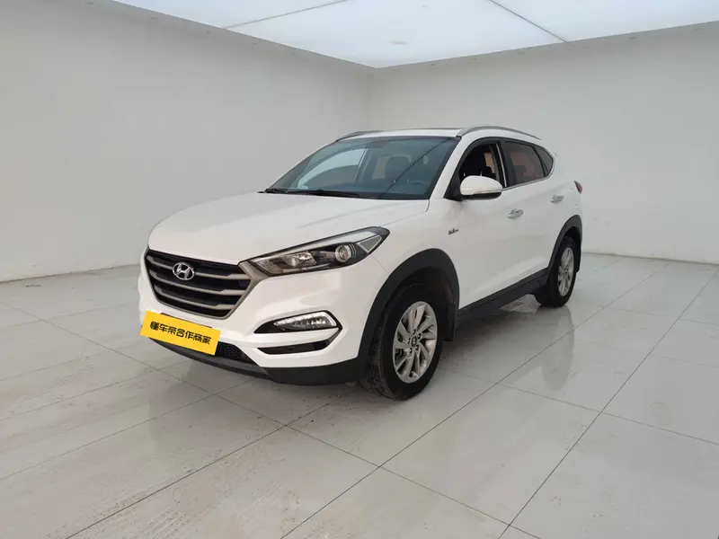 Hyundai Tucson — фото 1