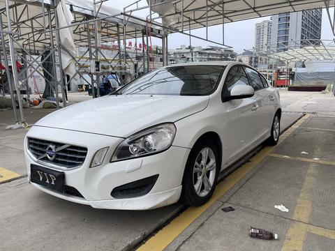 Volvo S60 (Import)